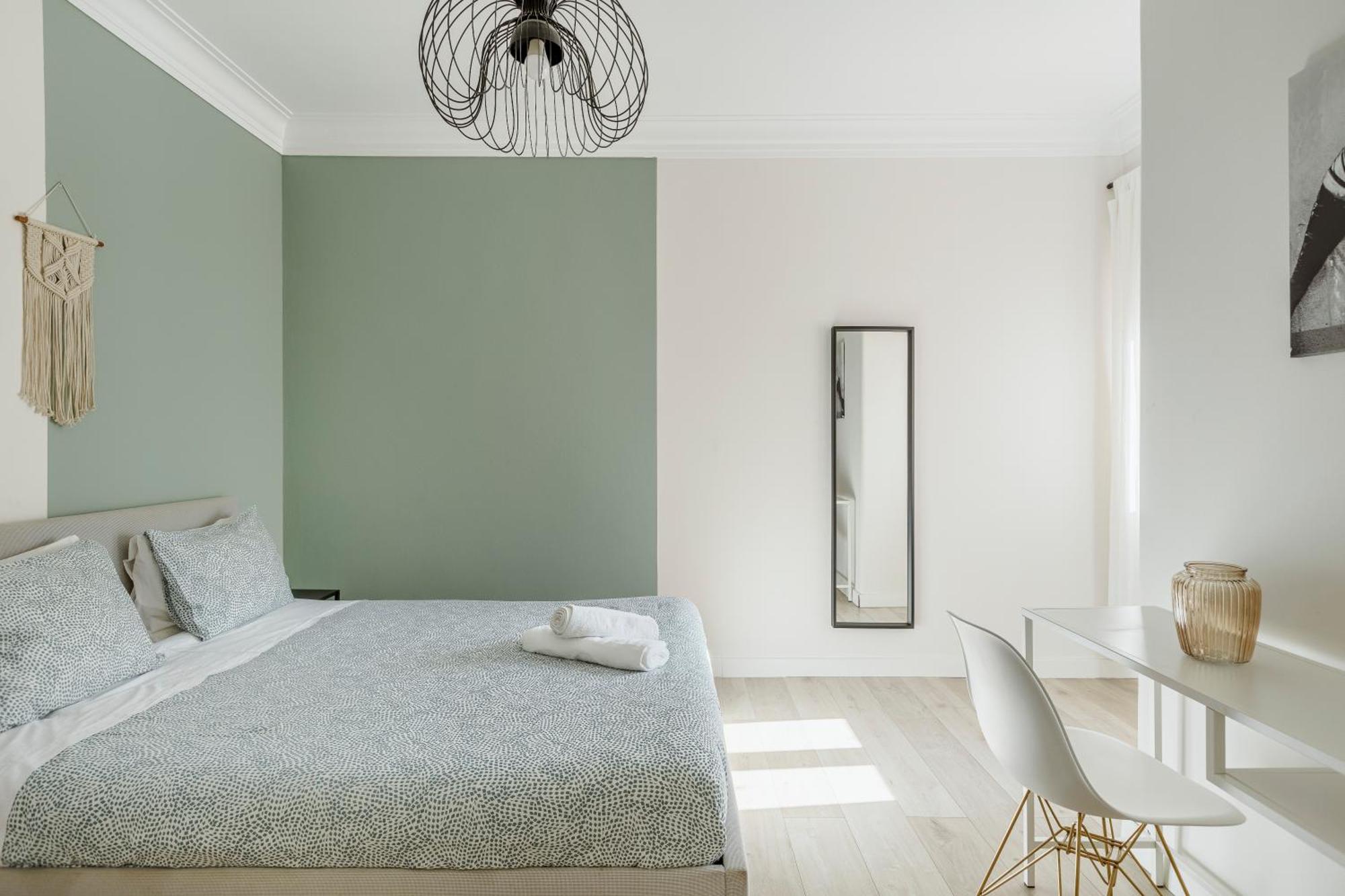 Boho Chic 2 Bedroom Gem 10 Min From Dowtown Free Parking Amadora Bagian luar foto